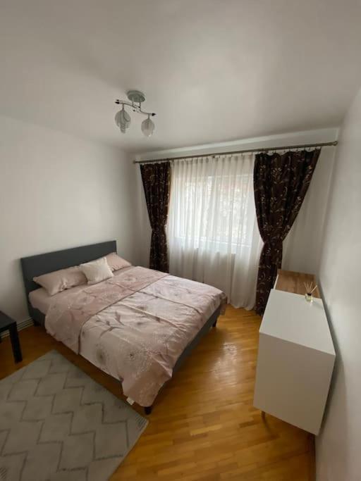 The Urban Hub 1 Apartamento Iasi Exterior foto