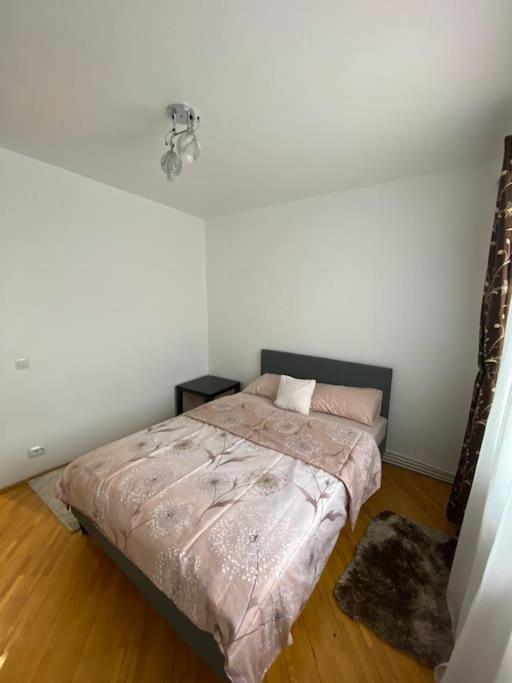 The Urban Hub 1 Apartamento Iasi Exterior foto